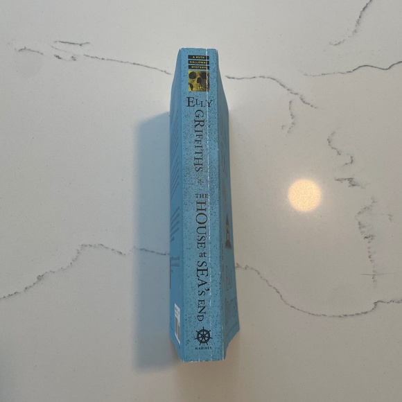 The House at Sea’s End by Elly Griffiths, Paperback Cozy Mystery & Crime - Picture 2 of 4